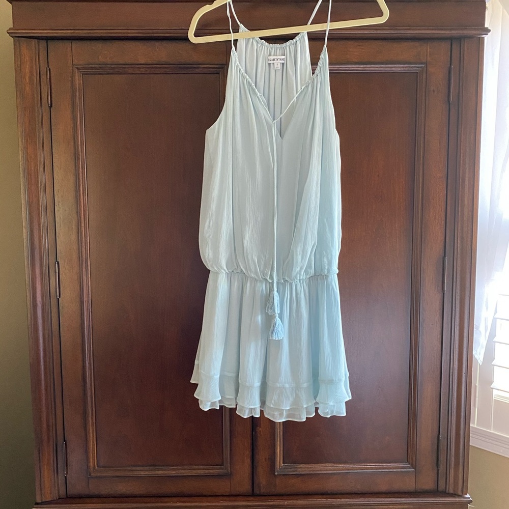 Elizabeth James dress